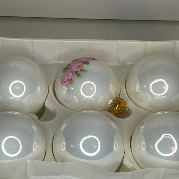 6 Vintage White Tree Ornaments Glass Balls Danson In Original Box 2.5” - Picture 6 of 14